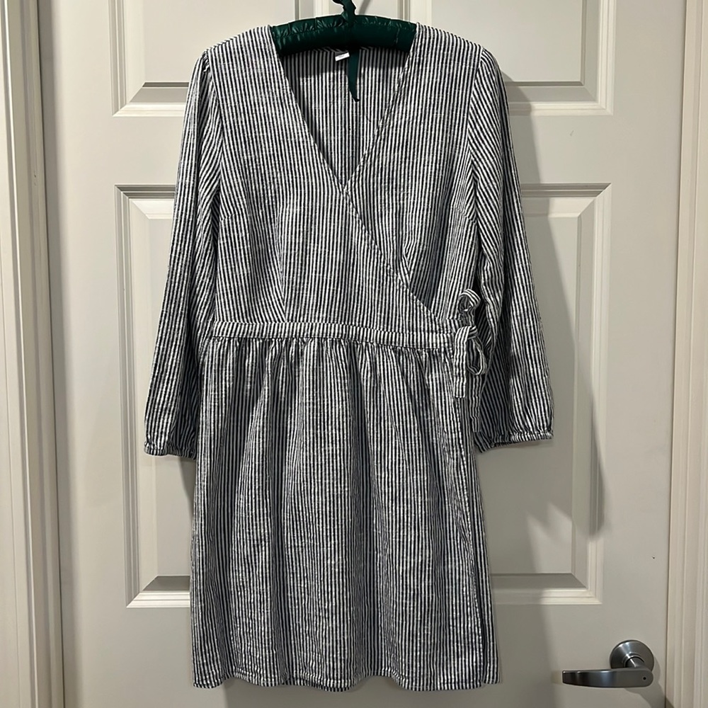 Old Navy Gray Stripe Cotton Wrap Dress - Long Sleeve Size L